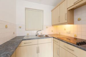 KITCHEN- click for photo gallery